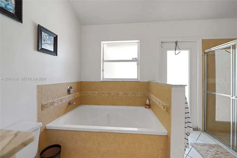 729 NW 161st Ave Pembroke Pines, FL 33028