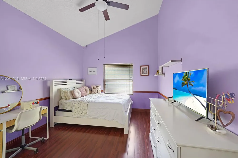 729 NW 161st Ave Pembroke Pines, FL 33028