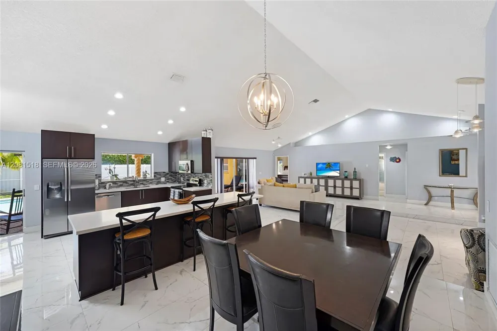 729 NW 161st Ave Pembroke Pines, FL 33028