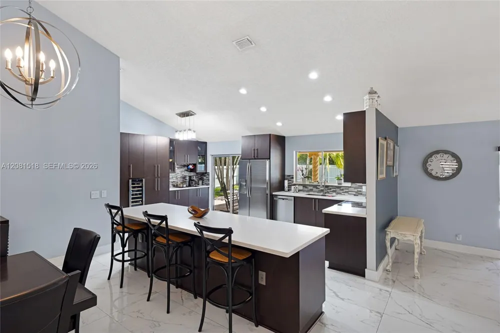 729 NW 161st Ave Pembroke Pines, FL 33028