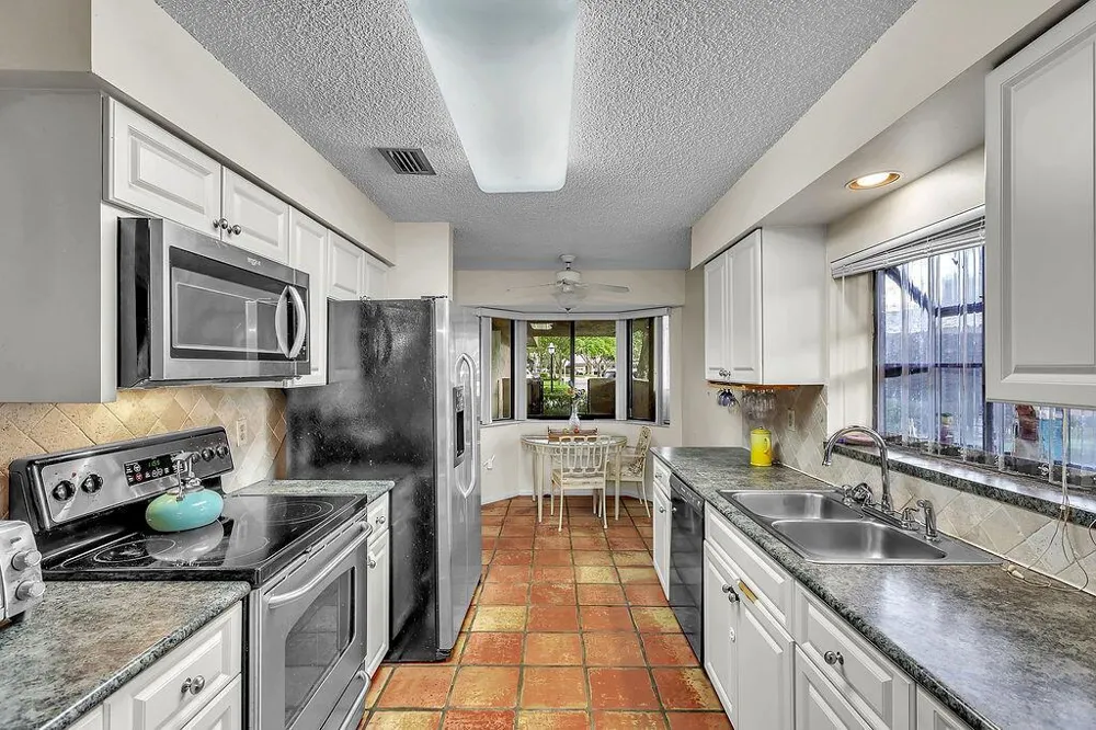 9420 Chelsea Drive S Plantation, FL 33324