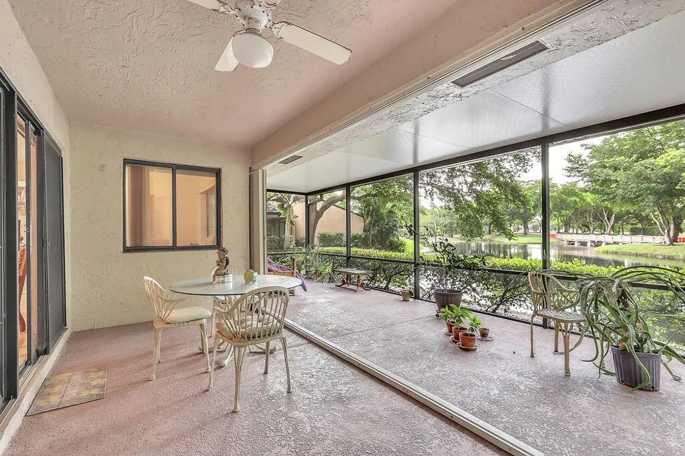 9420 Chelsea Drive S Plantation, FL 33324