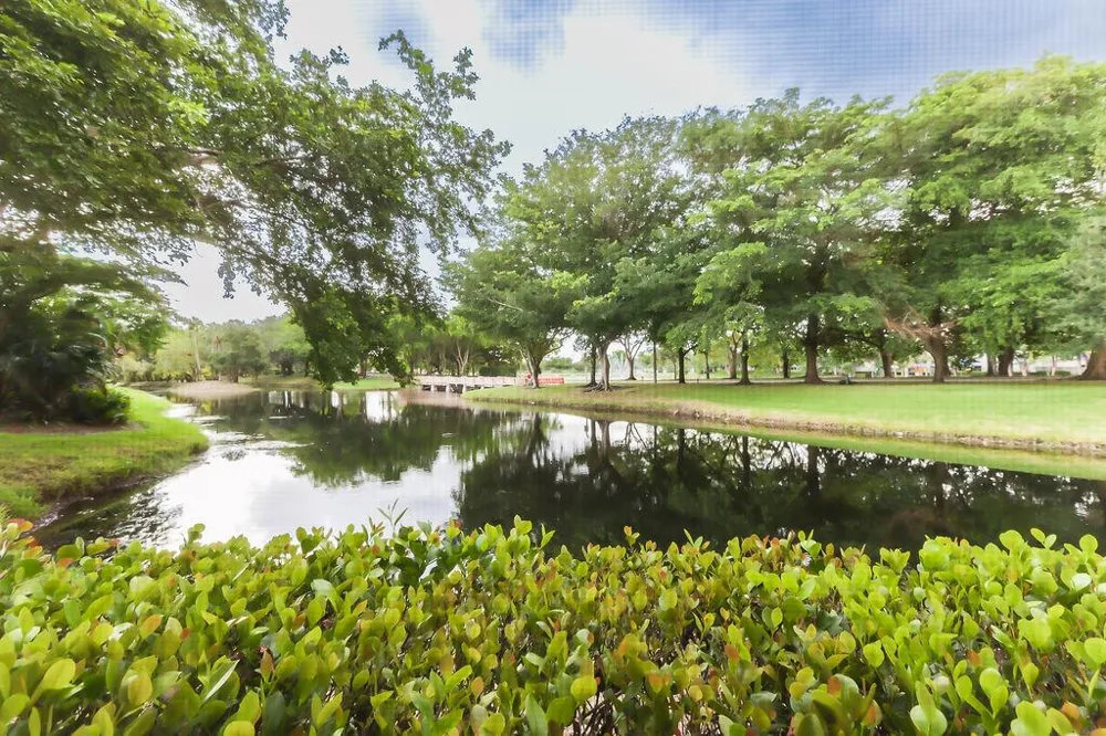9420 Chelsea Drive S Plantation, FL 33324