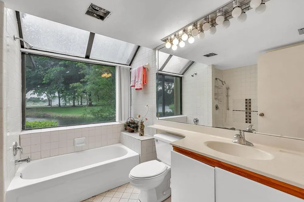 9420 Chelsea Drive S Plantation, FL 33324