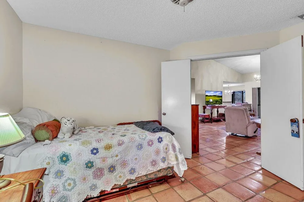 9420 Chelsea Drive S Plantation, FL 33324