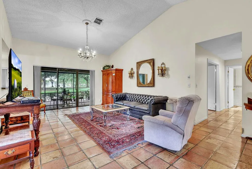 9420 Chelsea Drive S Plantation, FL 33324