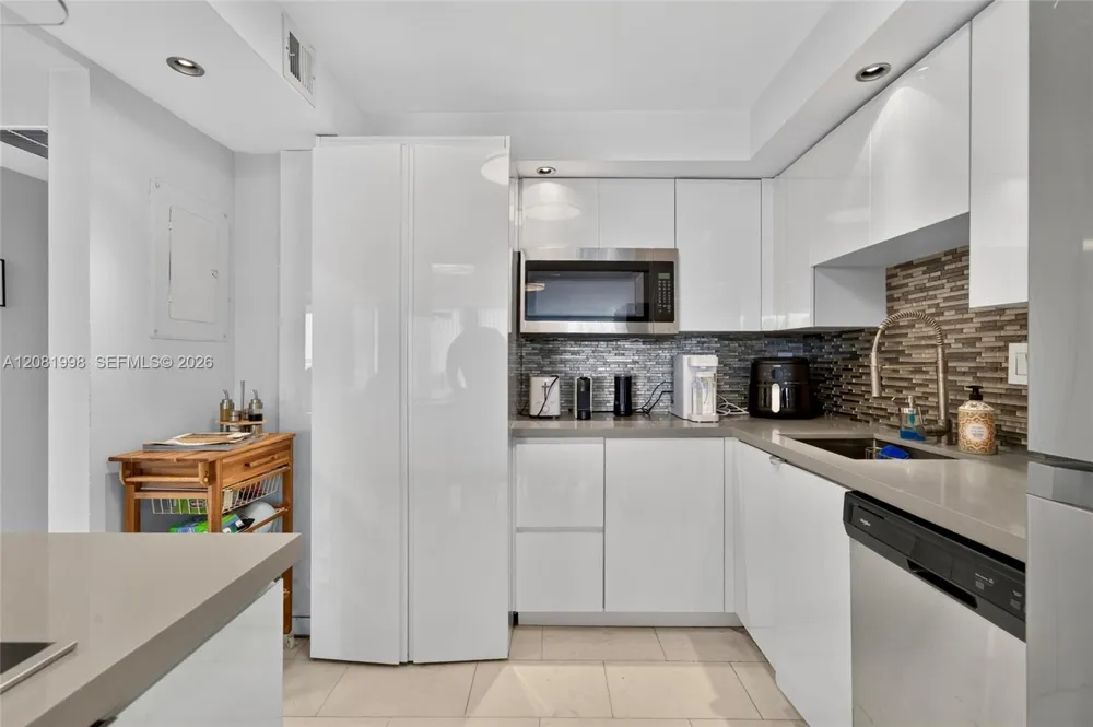 1865 Brickell Ave #A1606 Miami, FL 33129