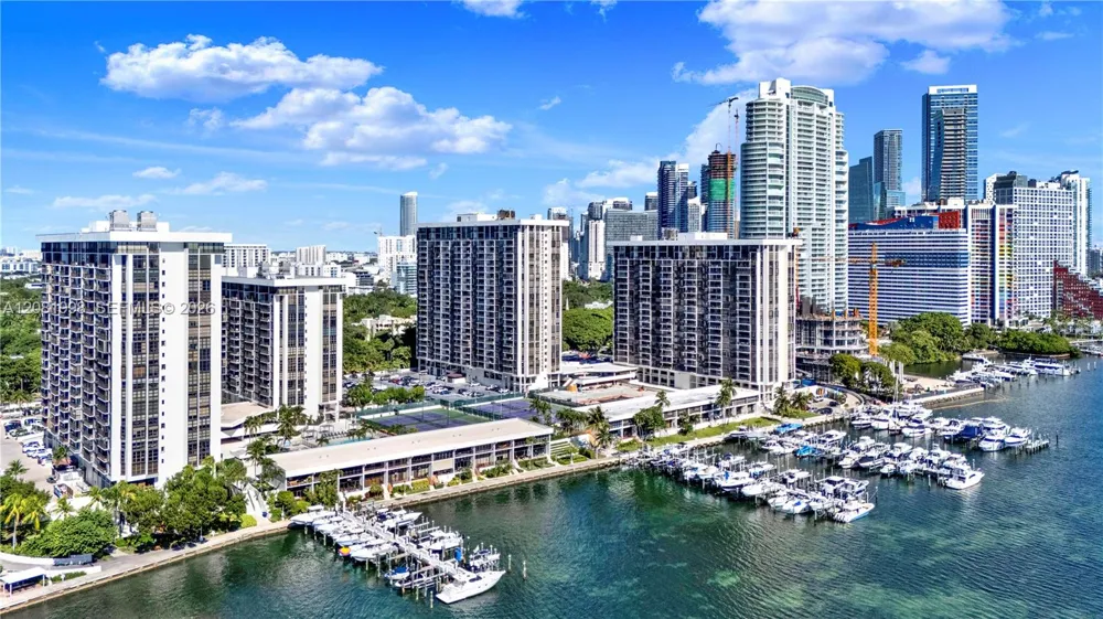 1865 Brickell Ave #A1606 Miami, FL 33129