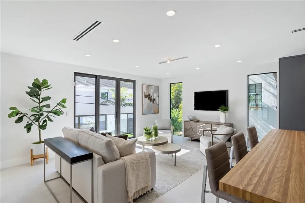 1310 SE 2ND STREET Fort Lauderdale, FL 33301