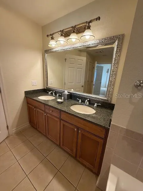 7610 SANDY RIDGE DRIVE #304 Reunion, FL 34747