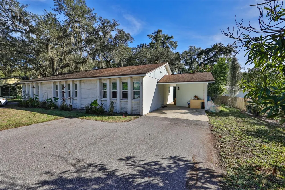 103 KINGSWAY ROAD Seffner, FL 33584