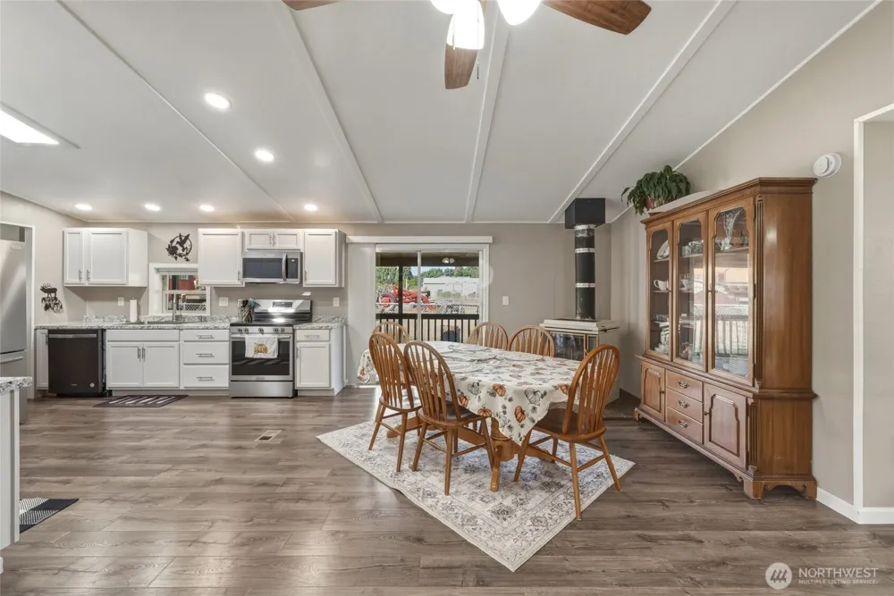 610 E Sixth Street Waitsburg, WA 99361