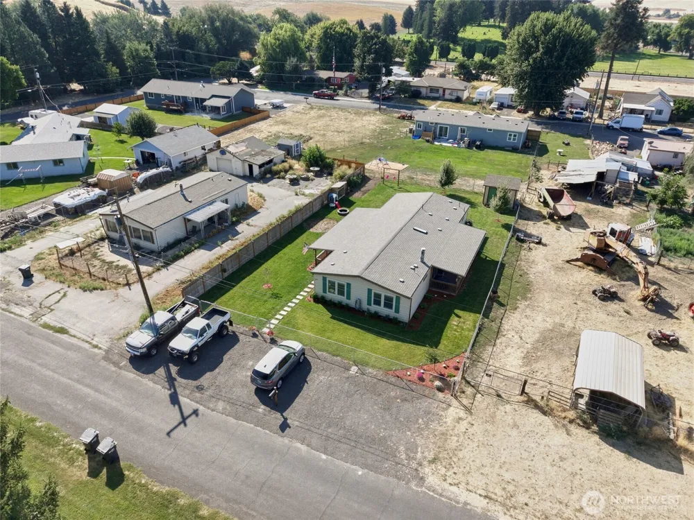610 E Sixth Street Waitsburg, WA 99361