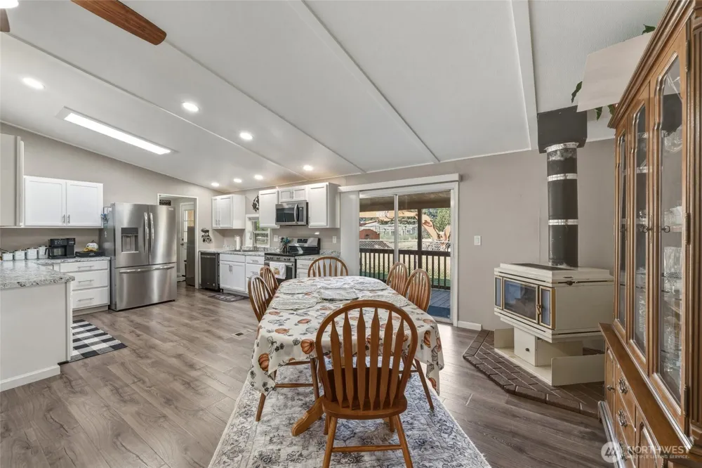 610 E Sixth Street Waitsburg, WA 99361