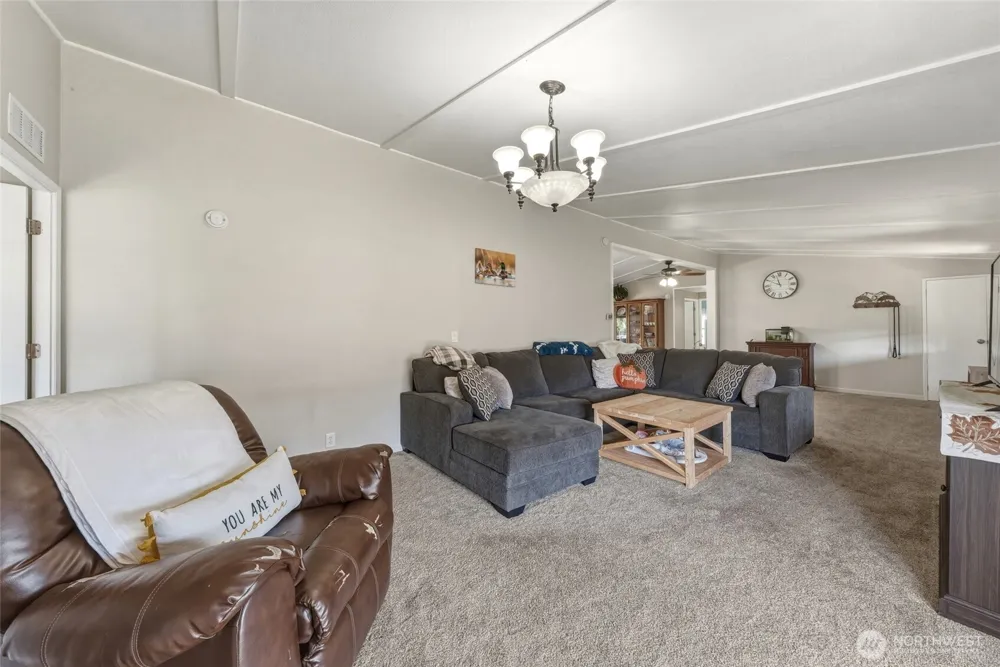 610 E Sixth Street Waitsburg, WA 99361