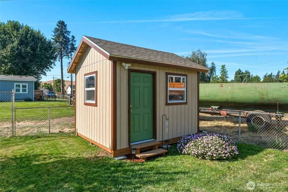 610 E Sixth Street Waitsburg, WA 99361