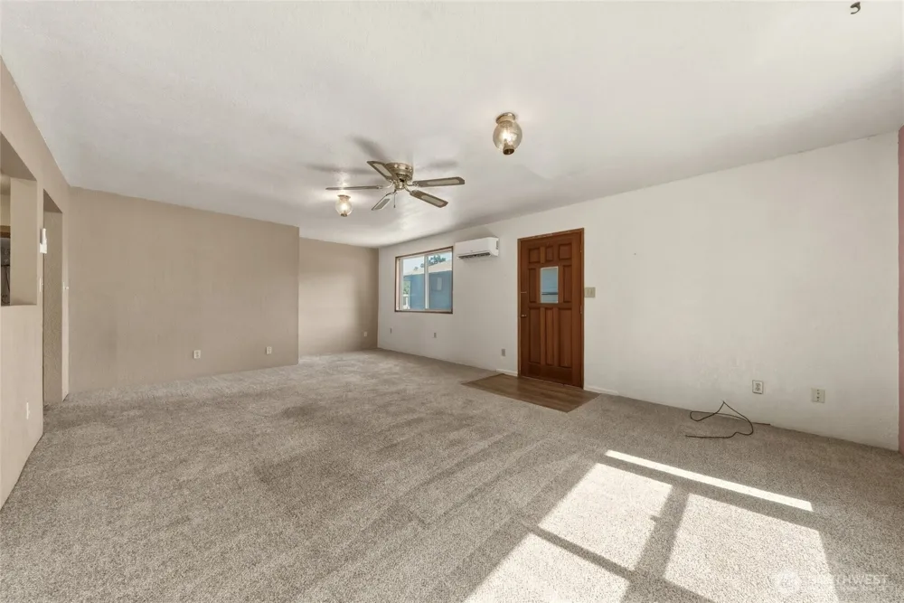 35 Second Street Dixie, WA 99329