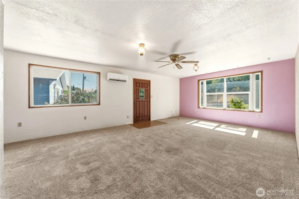 35 Second Street Dixie, WA 99329