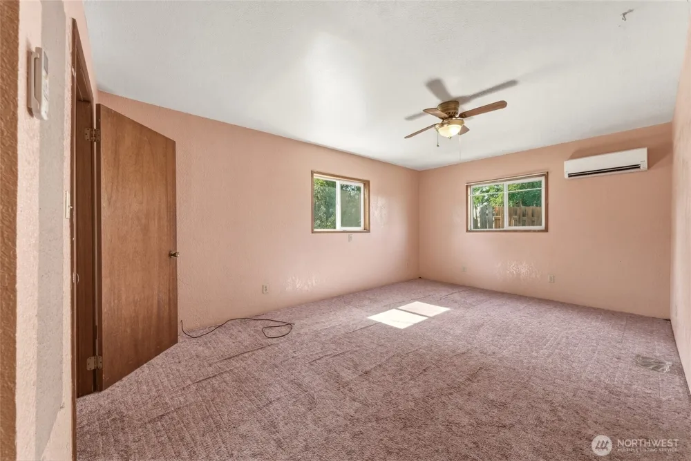 35 Second Street Dixie, WA 99329