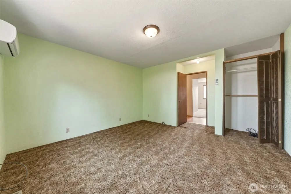 35 Second Street Dixie, WA 99329