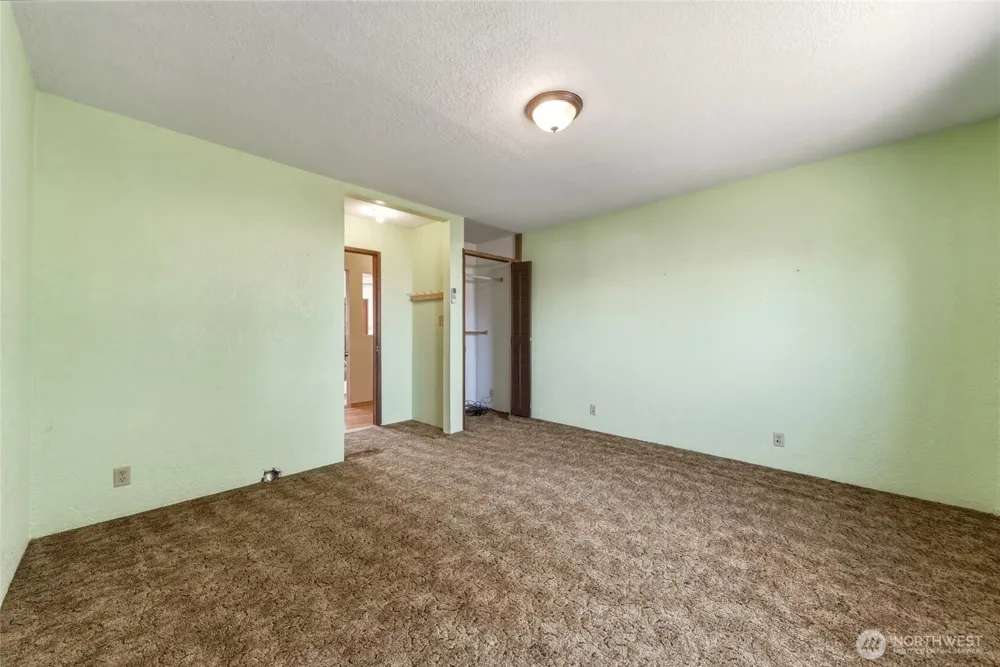 35 Second Street Dixie, WA 99329