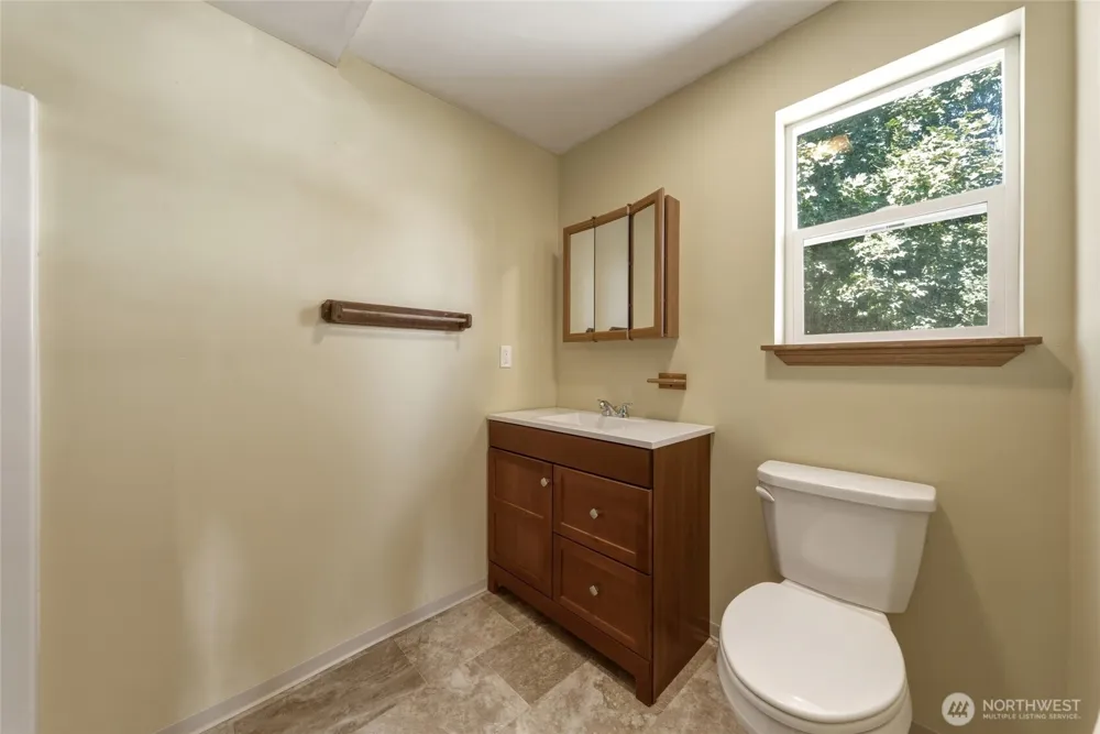 35 Second Street Dixie, WA 99329