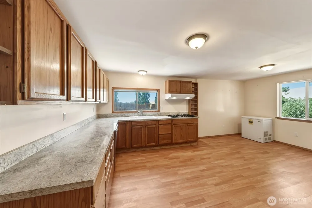 35 Second Street Dixie, WA 99329
