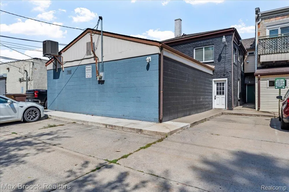 513 W 9 Mile Road ##1 Ferndale City, MI 48220