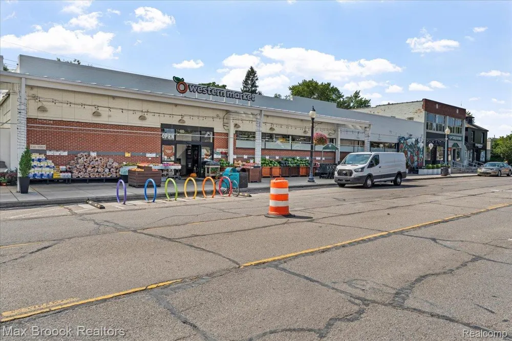 513 W 9 Mile Road ##1 Ferndale City, MI 48220