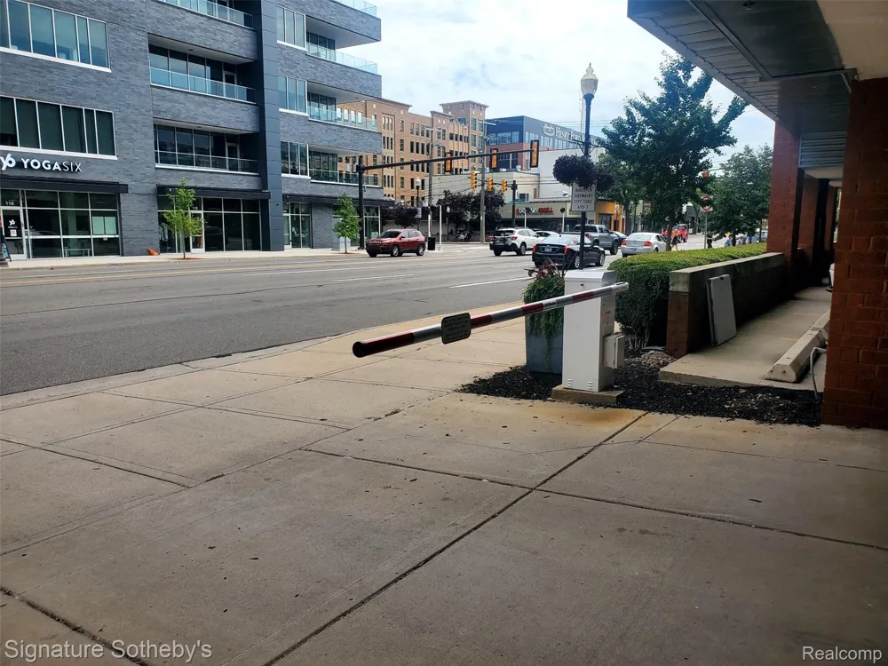 111 Main Street #202 Royal Oak City, MI 48067