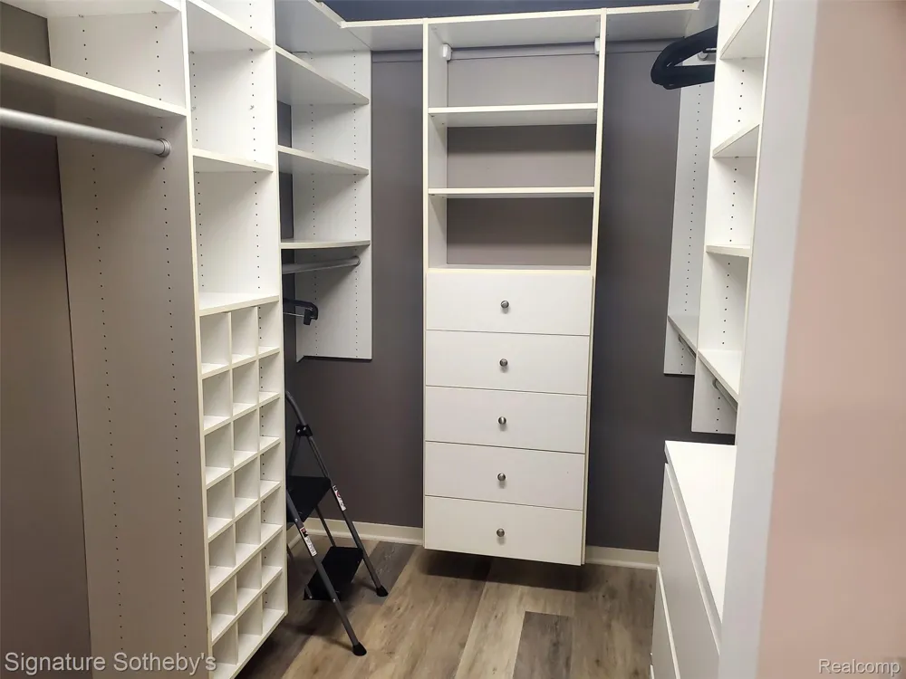111 Main Street #202 Royal Oak City, MI 48067