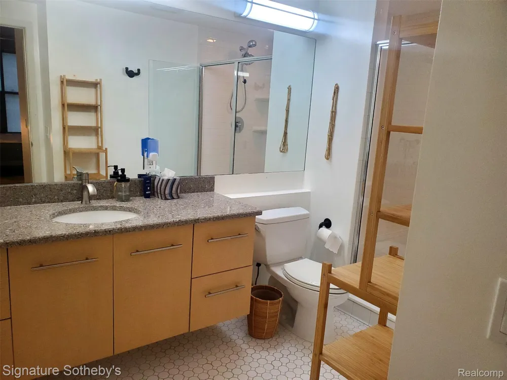 111 Main Street #202 Royal Oak City, MI 48067