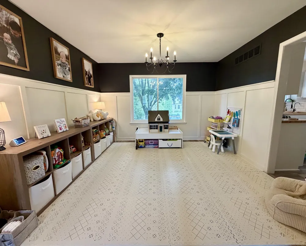 560 Thornehill Trail Oxford Village, MI 48371