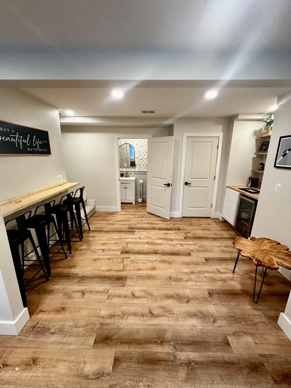 560 Thornehill Trail Oxford Village, MI 48371