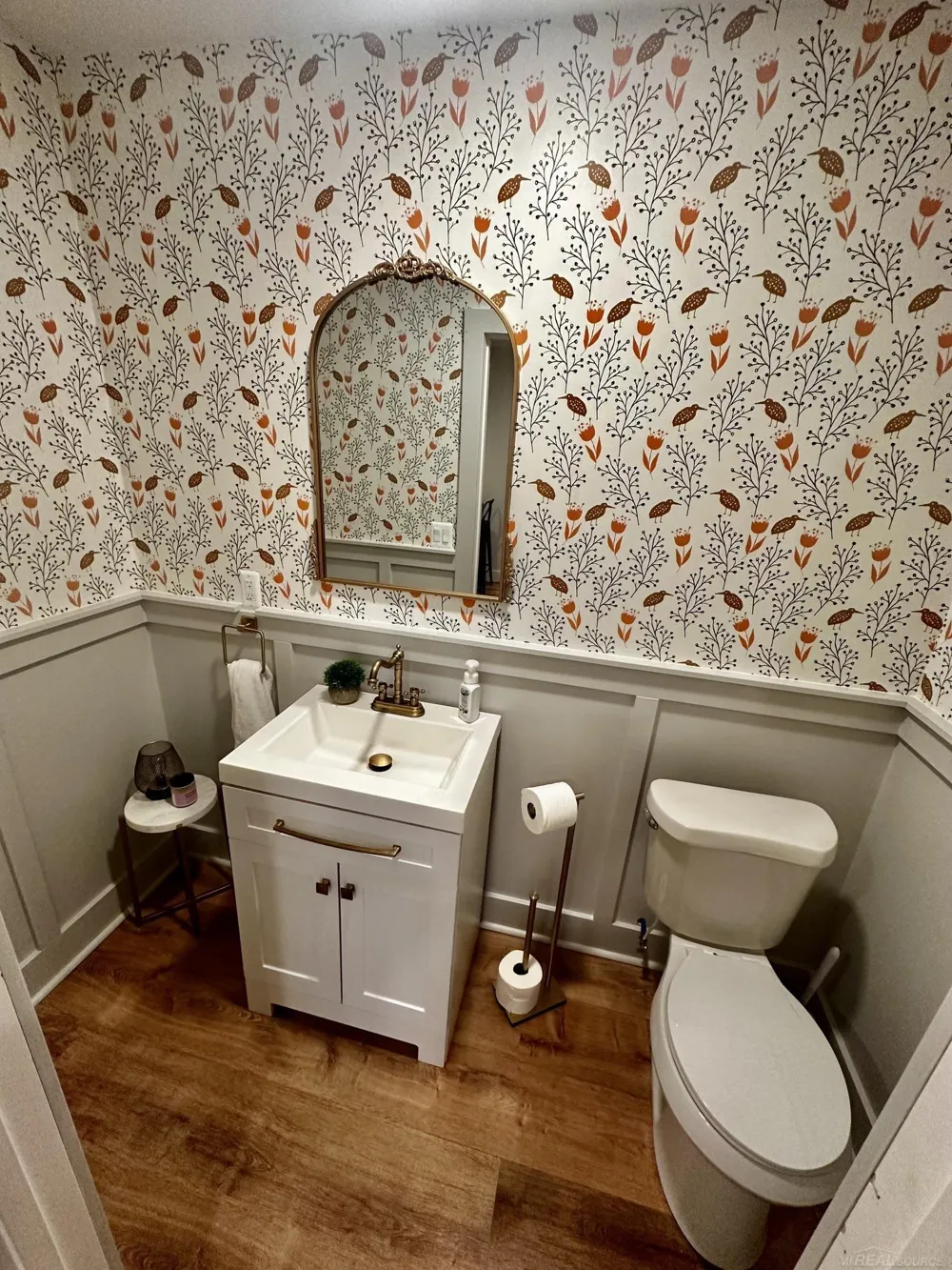 560 Thornehill Trail Oxford Village, MI 48371