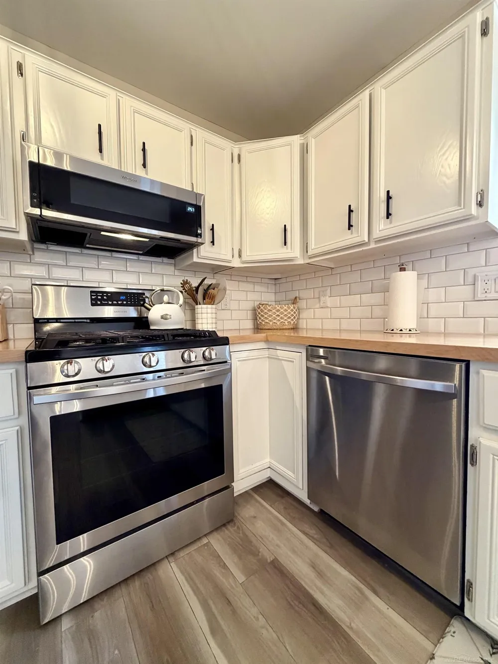560 Thornehill Trail Oxford Village, MI 48371