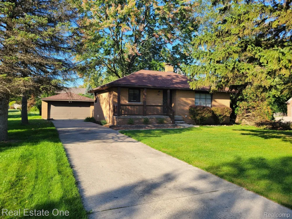181 Crestfield Avenue Troy City, MI 48085