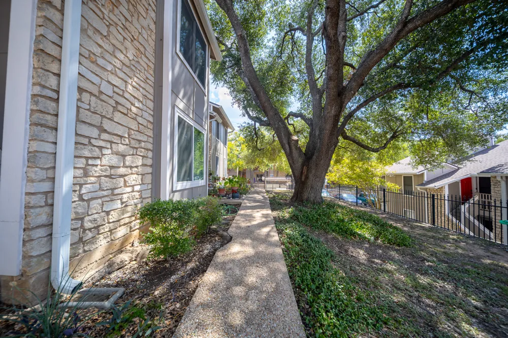 1740 Timber Ridge Road #124 Austin, TX 78741