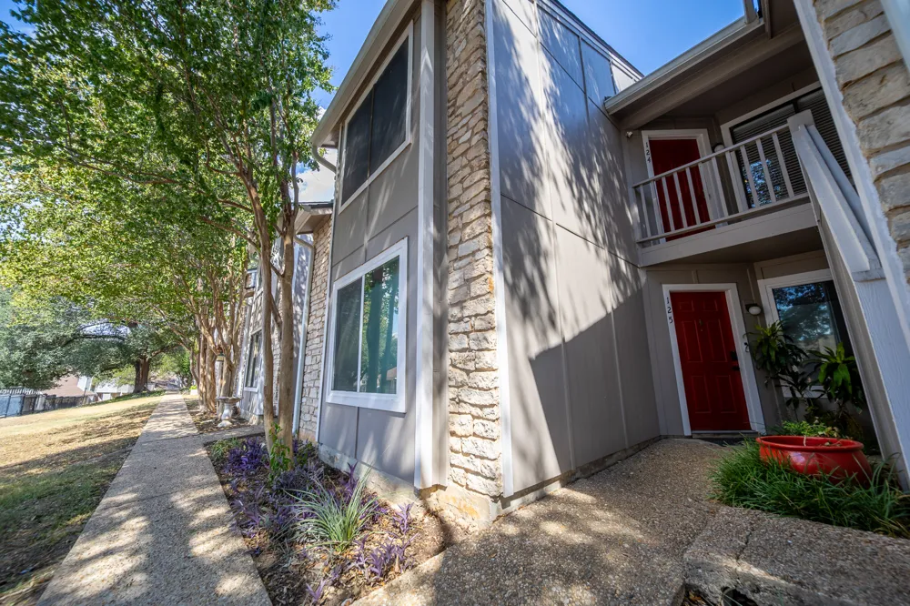 1740 Timber Ridge Road #124 Austin, TX 78741