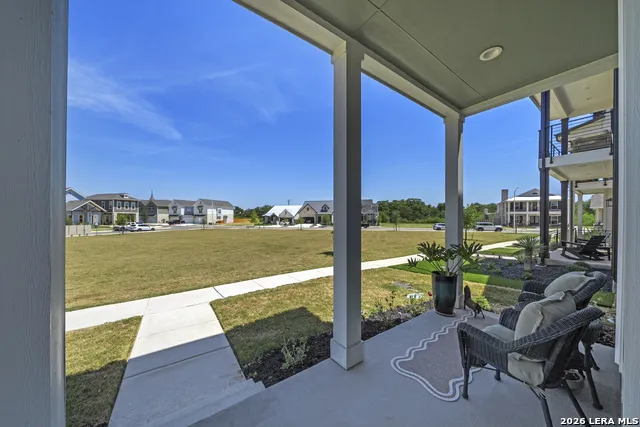 634 CHAMBRAY RD New Braunfels, TX 78130