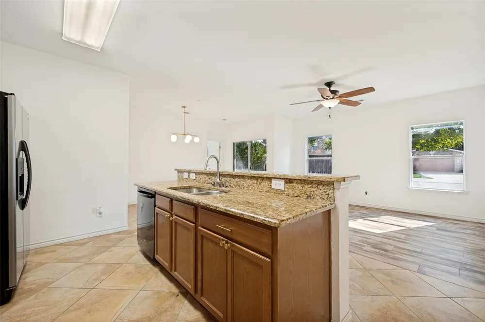 5900 Stone Mountain The Colony, TX 75056