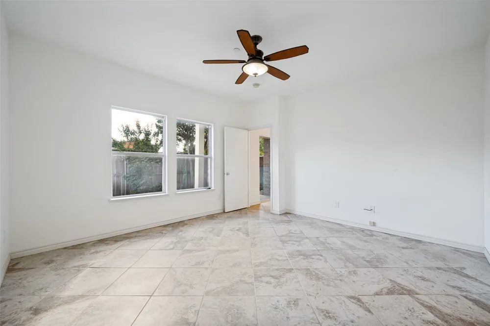 5900 Stone Mountain The Colony, TX 75056