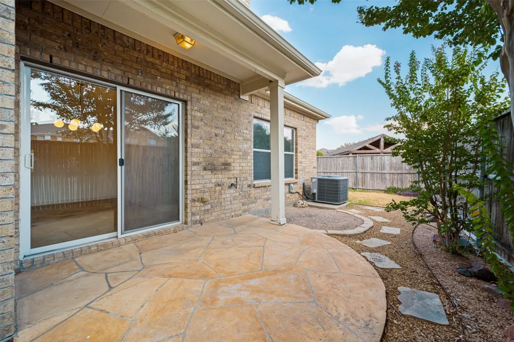 5900 Stone Mountain The Colony, TX 75056