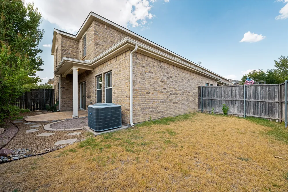 5900 Stone Mountain The Colony, TX 75056