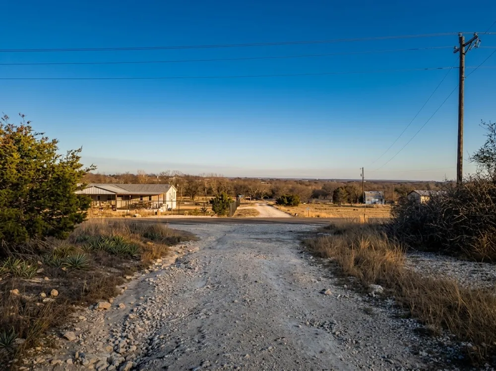 106 Sparrow Azle, TX 76020