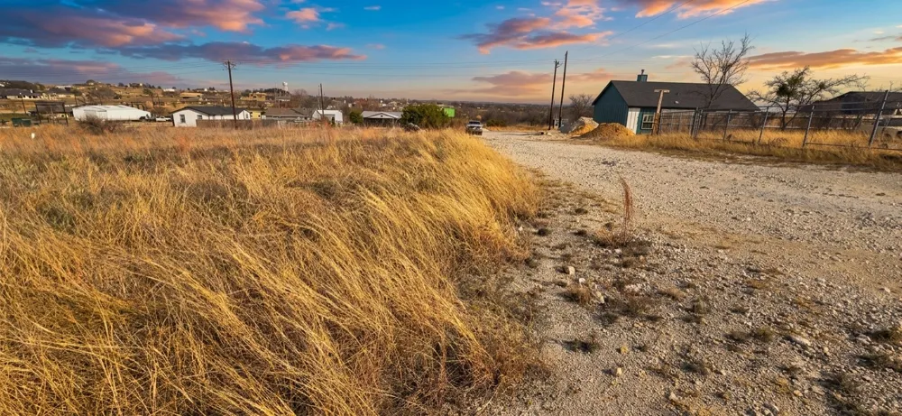 106 Sparrow Azle, TX 76020