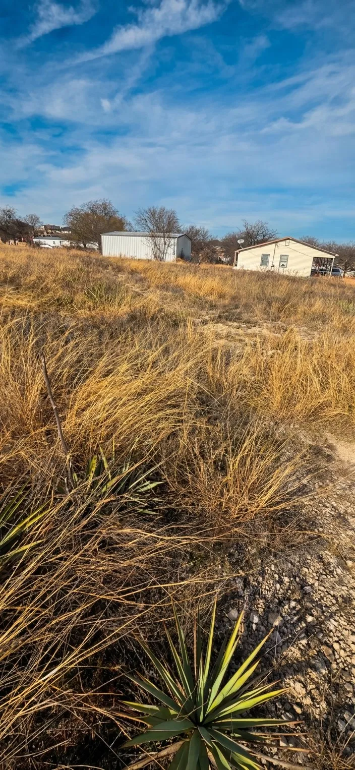 106 Sparrow Azle, TX 76020