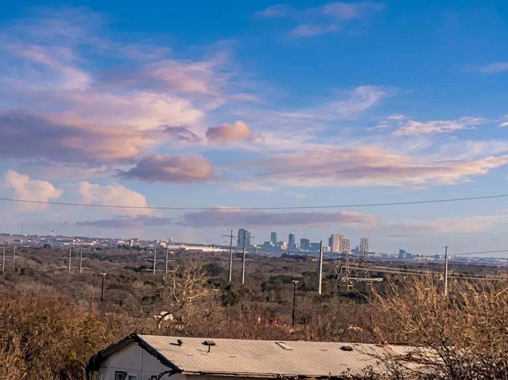 102 Sparrow Azle, TX 76020