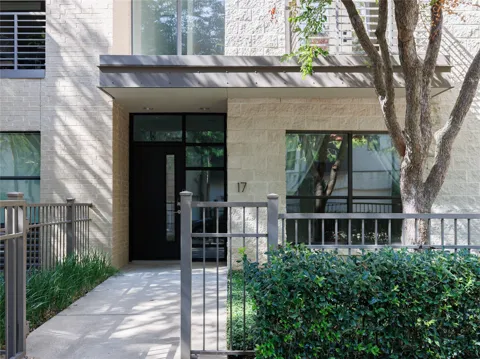 4111 Newton Avenue #17