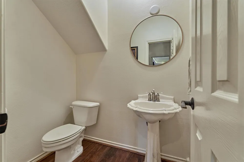 147 Sunnyvale W Montgomery, TX 77356